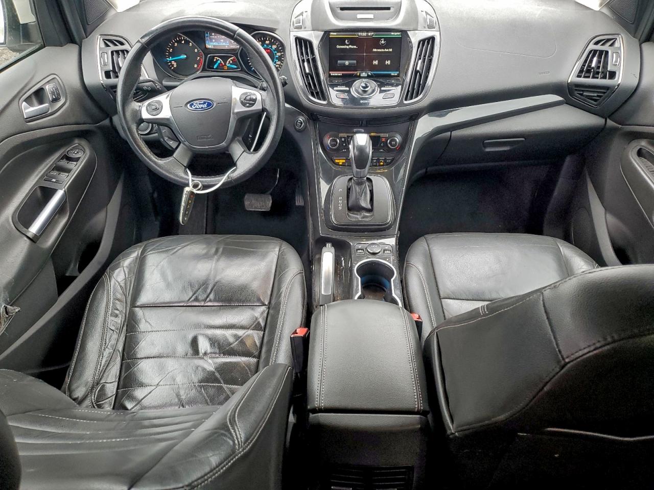 Ford Escape Titanium Image 2