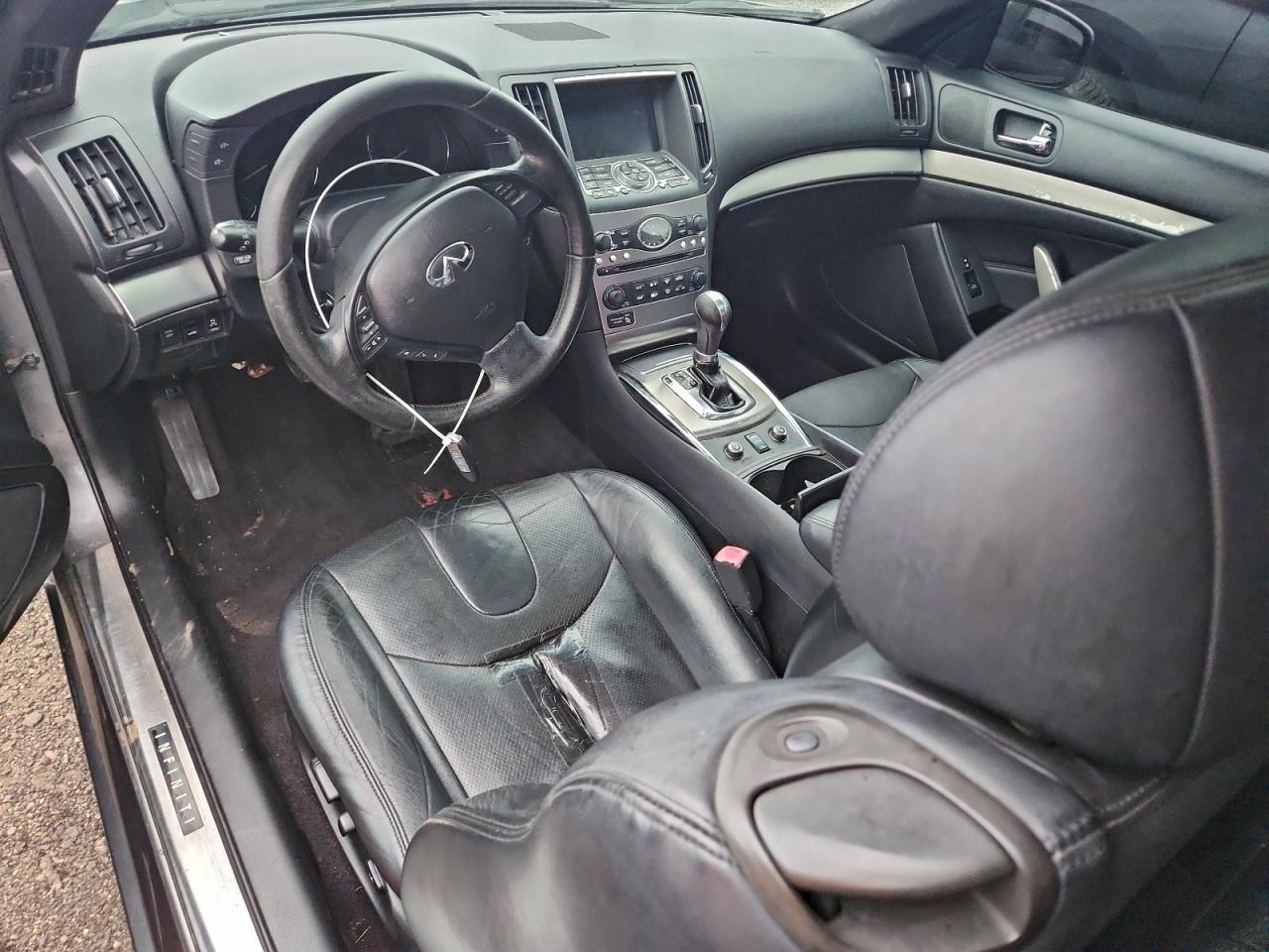 INFINITI G37 Image 2