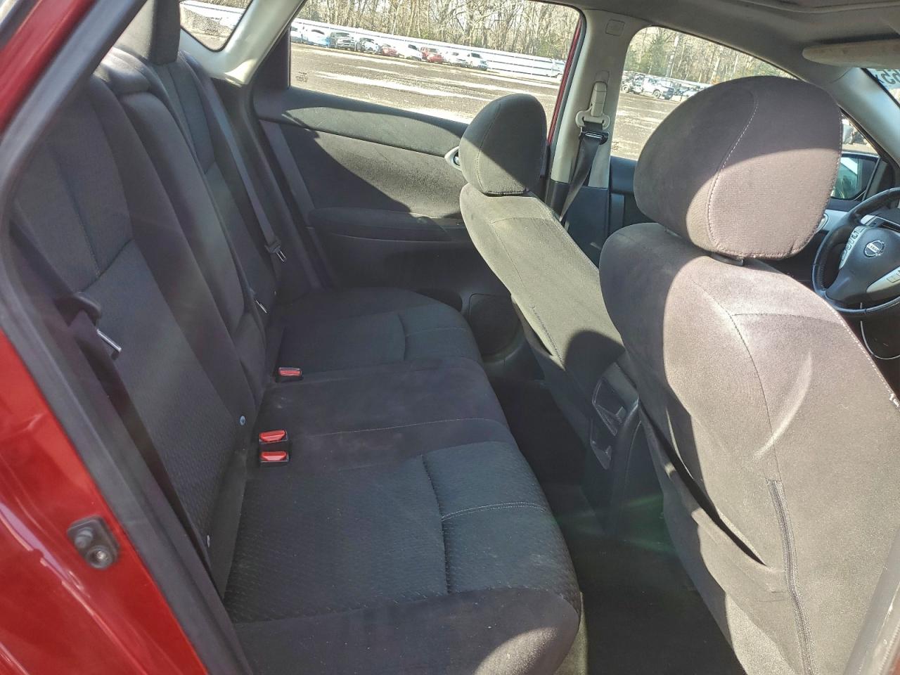 Nissan Sentra S Image 6