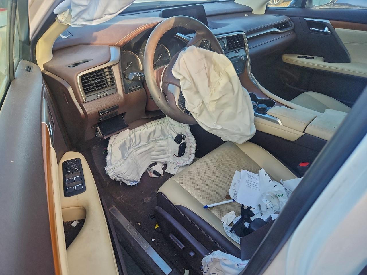 Lexus RX 350 Base Image 12