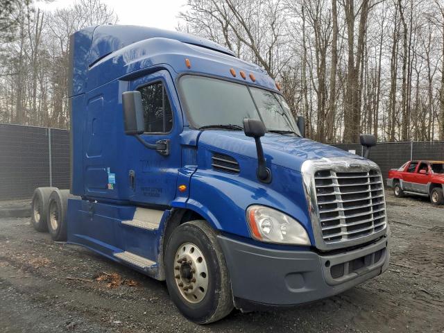  Salvage Freightliner Cascadia 1