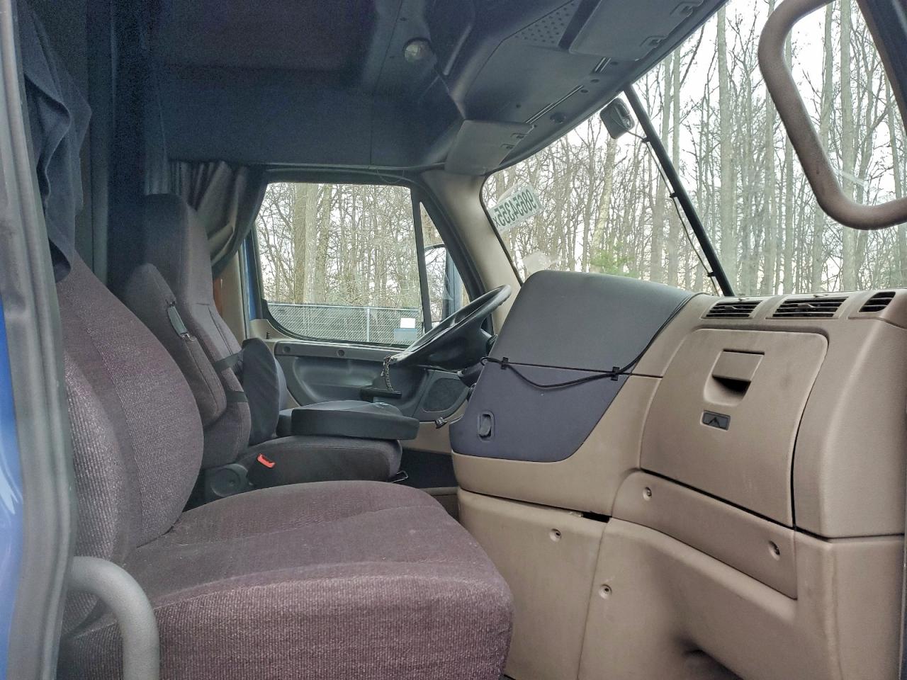 Freightliner Cascadia 1 Image 3