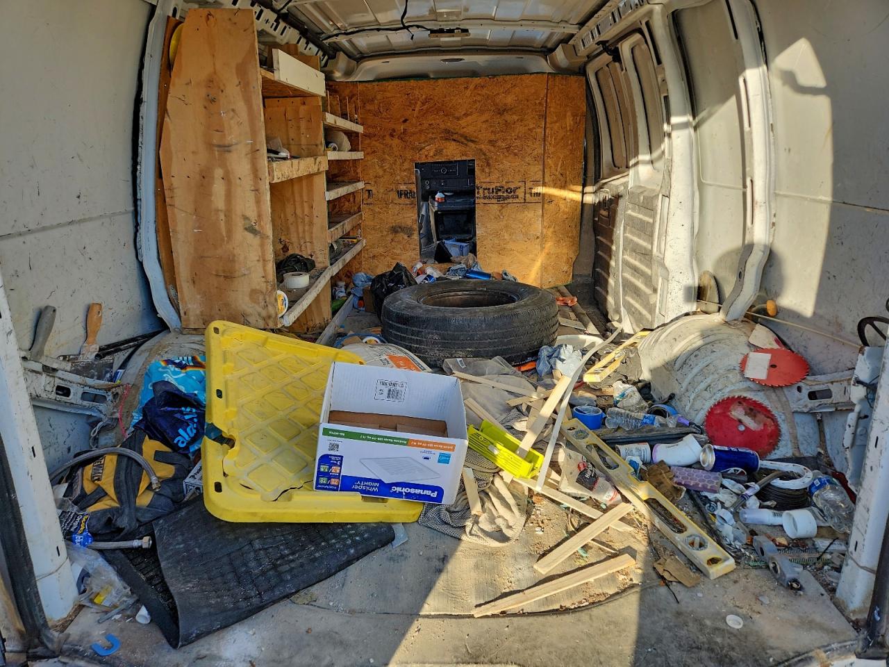 Chevrolet Express Image 11