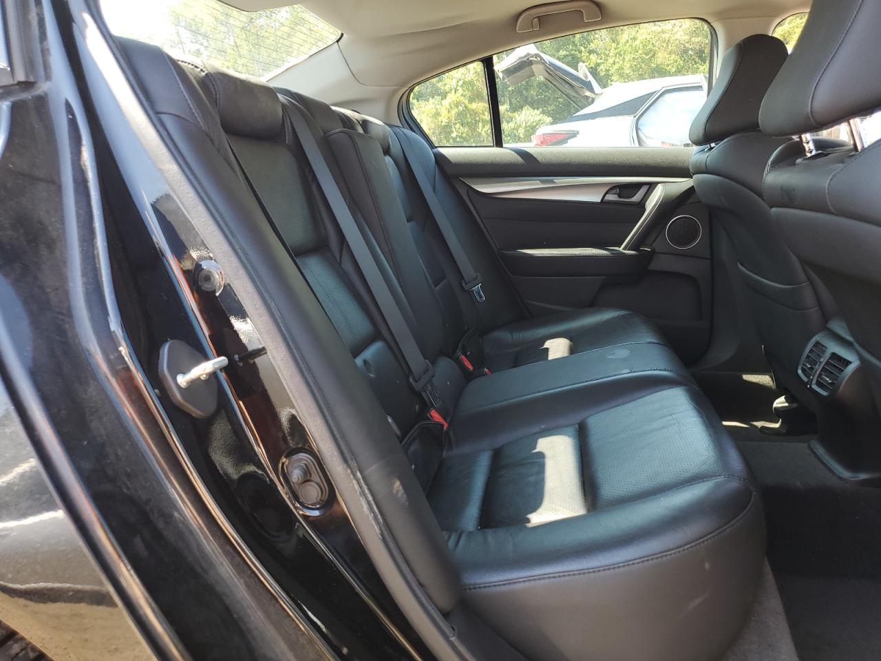 Acura TL Image 9