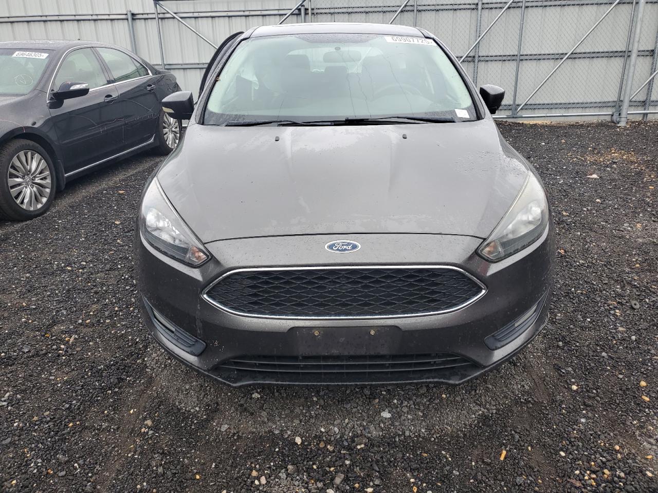 Ford Focus Se Image 8