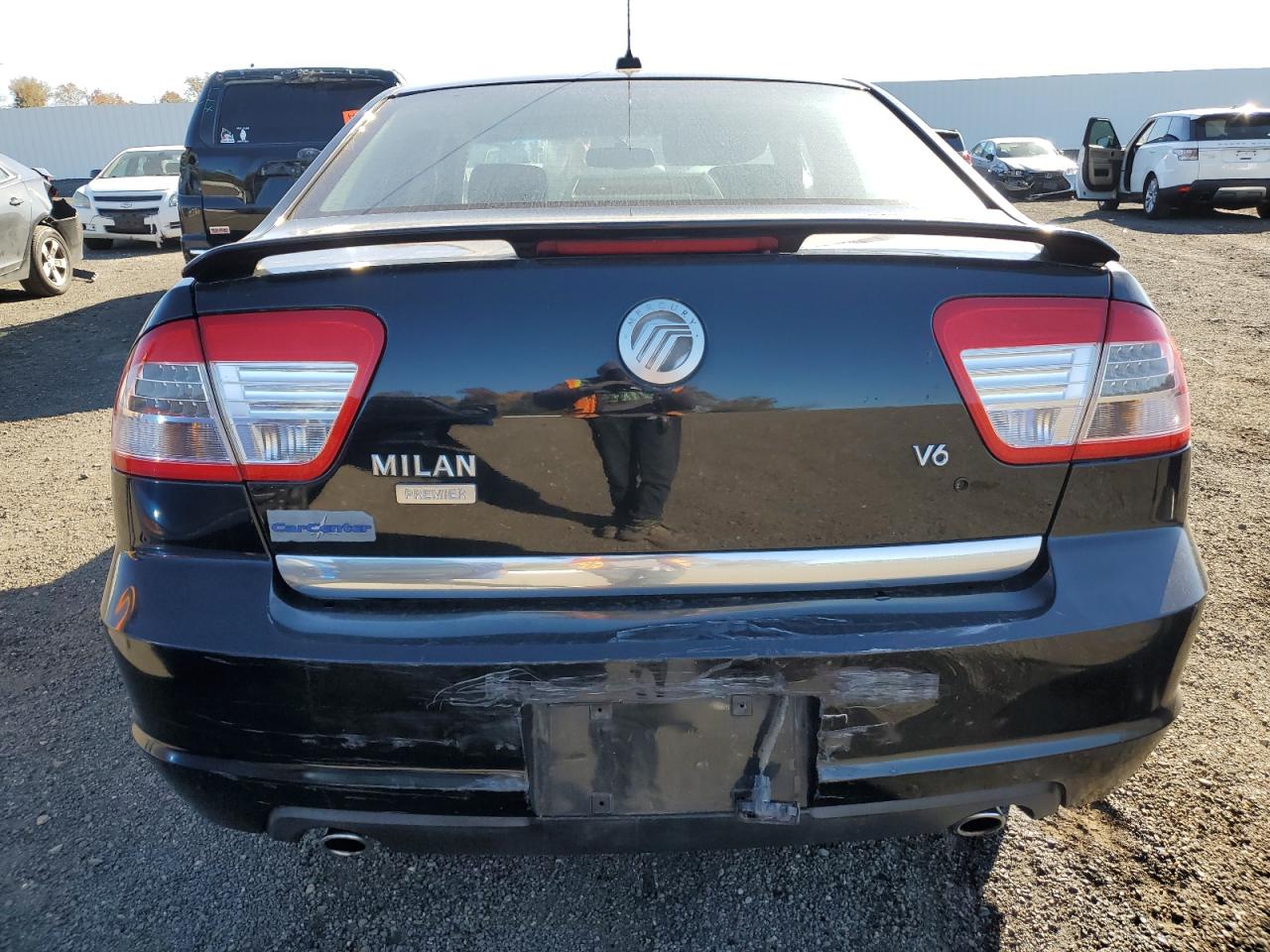 Mercury Milan Premier Image 2