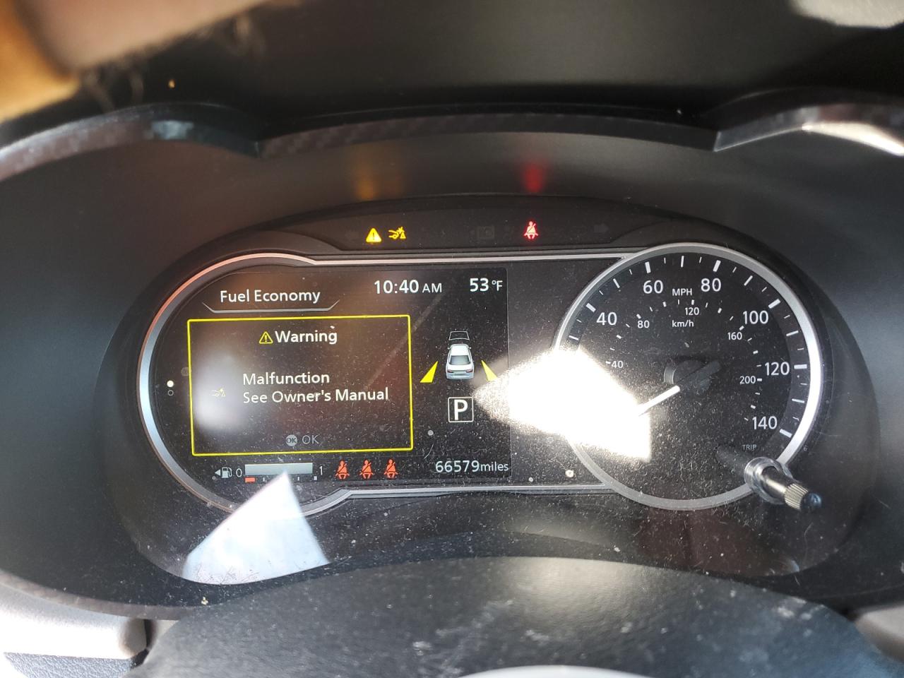 Nissan Versa Sv Image 9