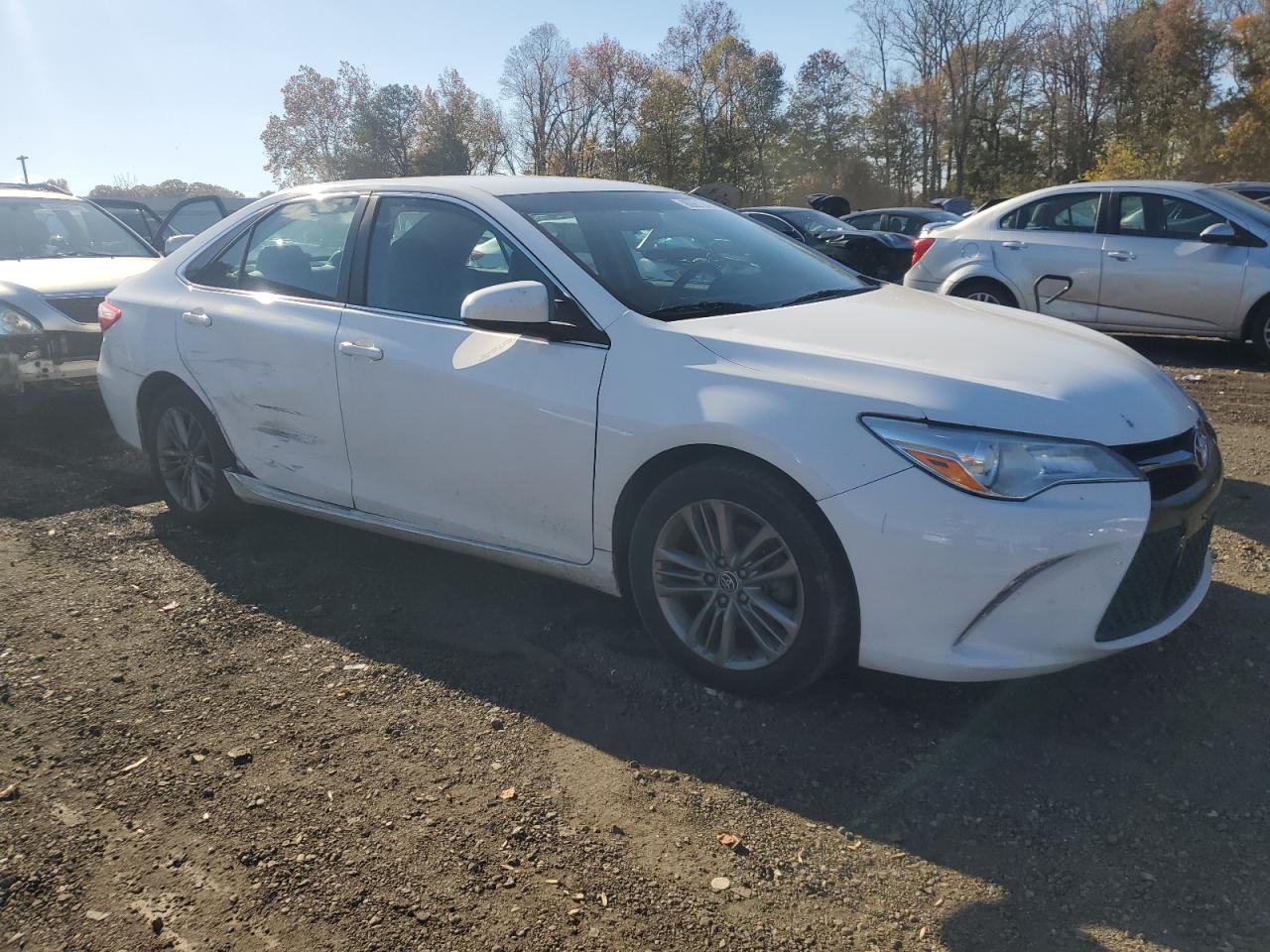 Toyota Camry Le Image 4