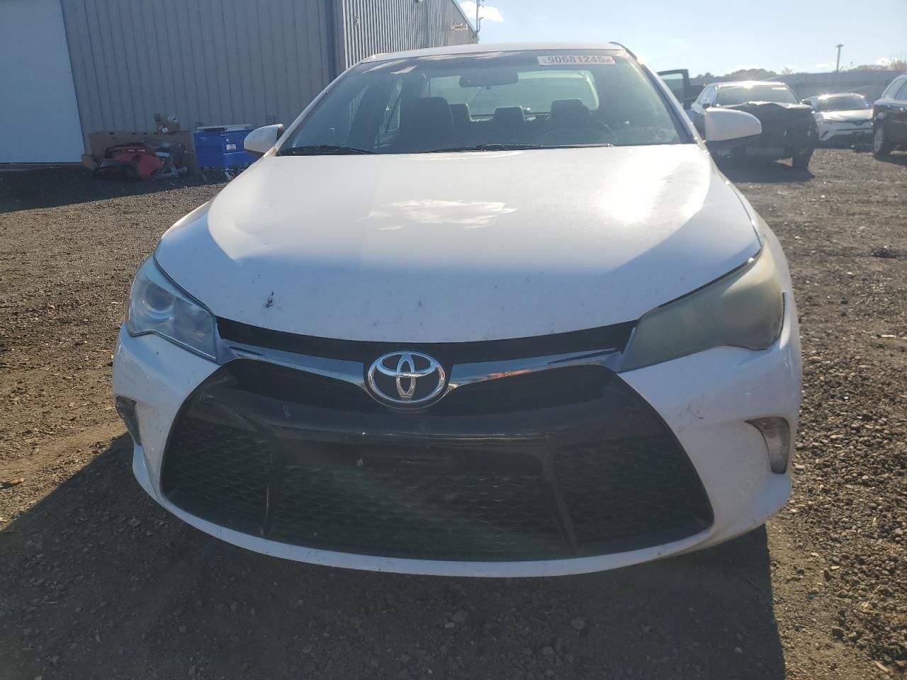 Toyota Camry Le Image 9