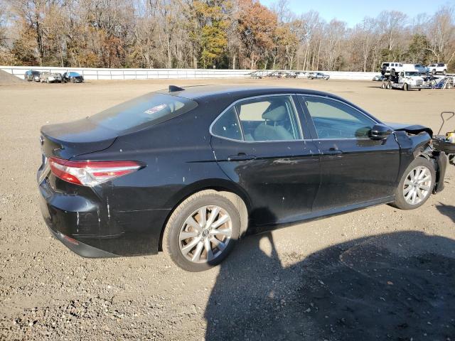 Toyota Camry L Image 7