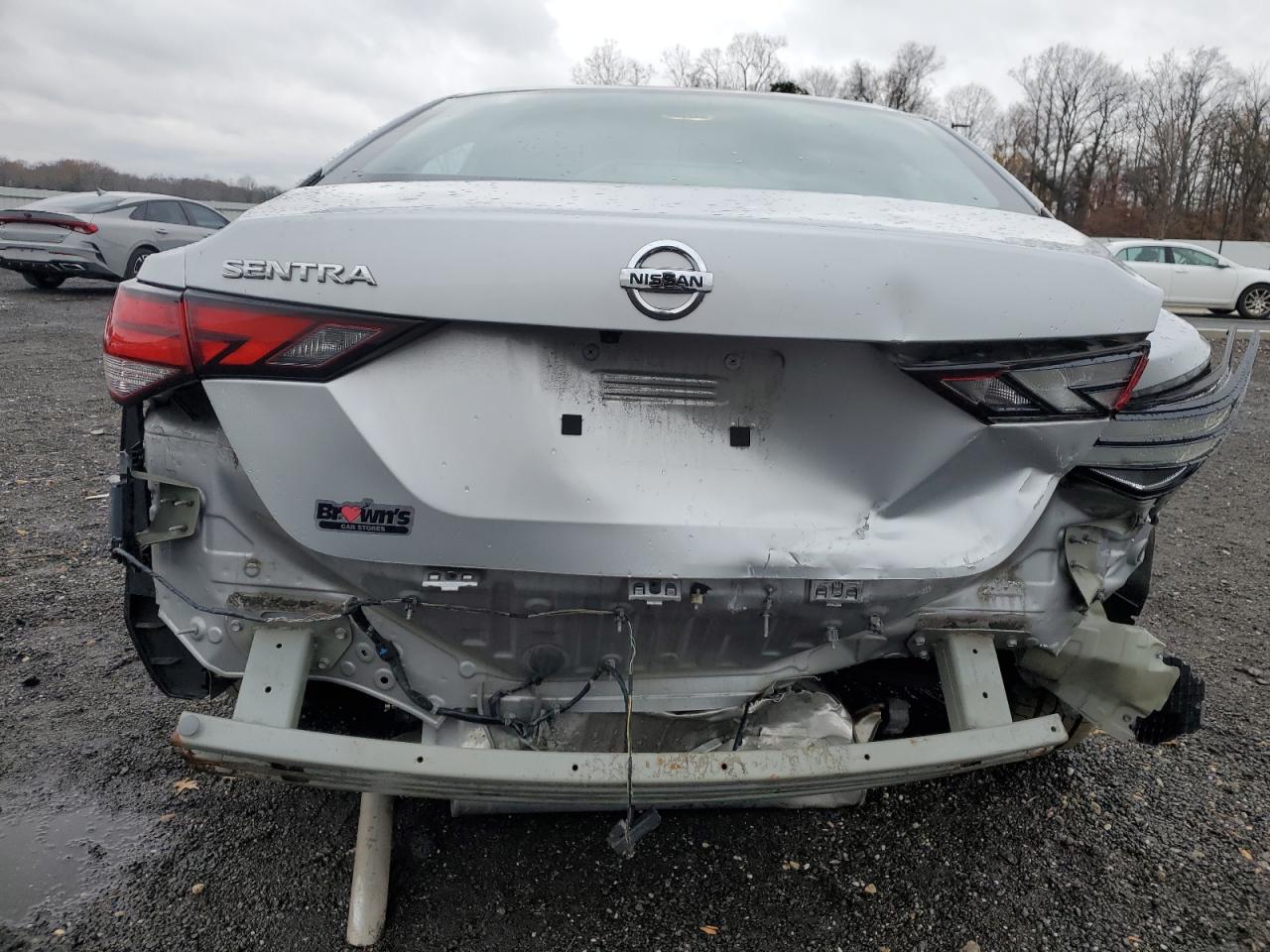 Nissan Sentra S Image 5