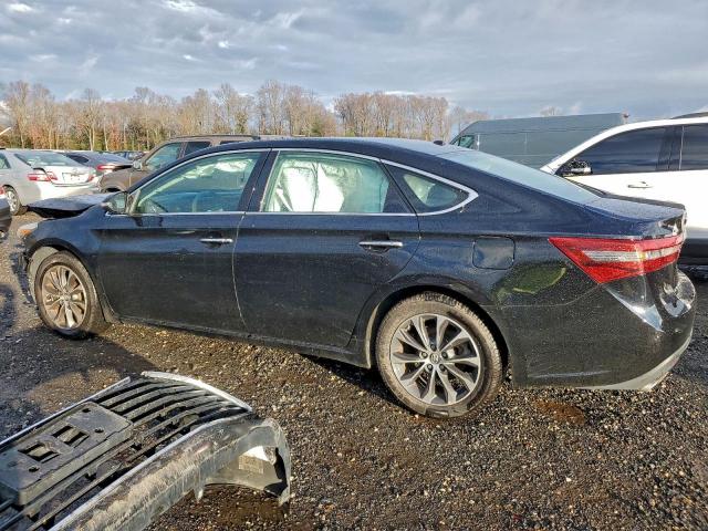 Toyota Avalon Xle Image 8