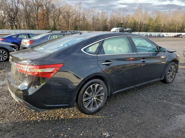 Toyota Avalon Xle Image 2