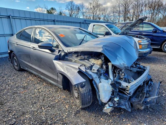 Ford Fusion S Image 11