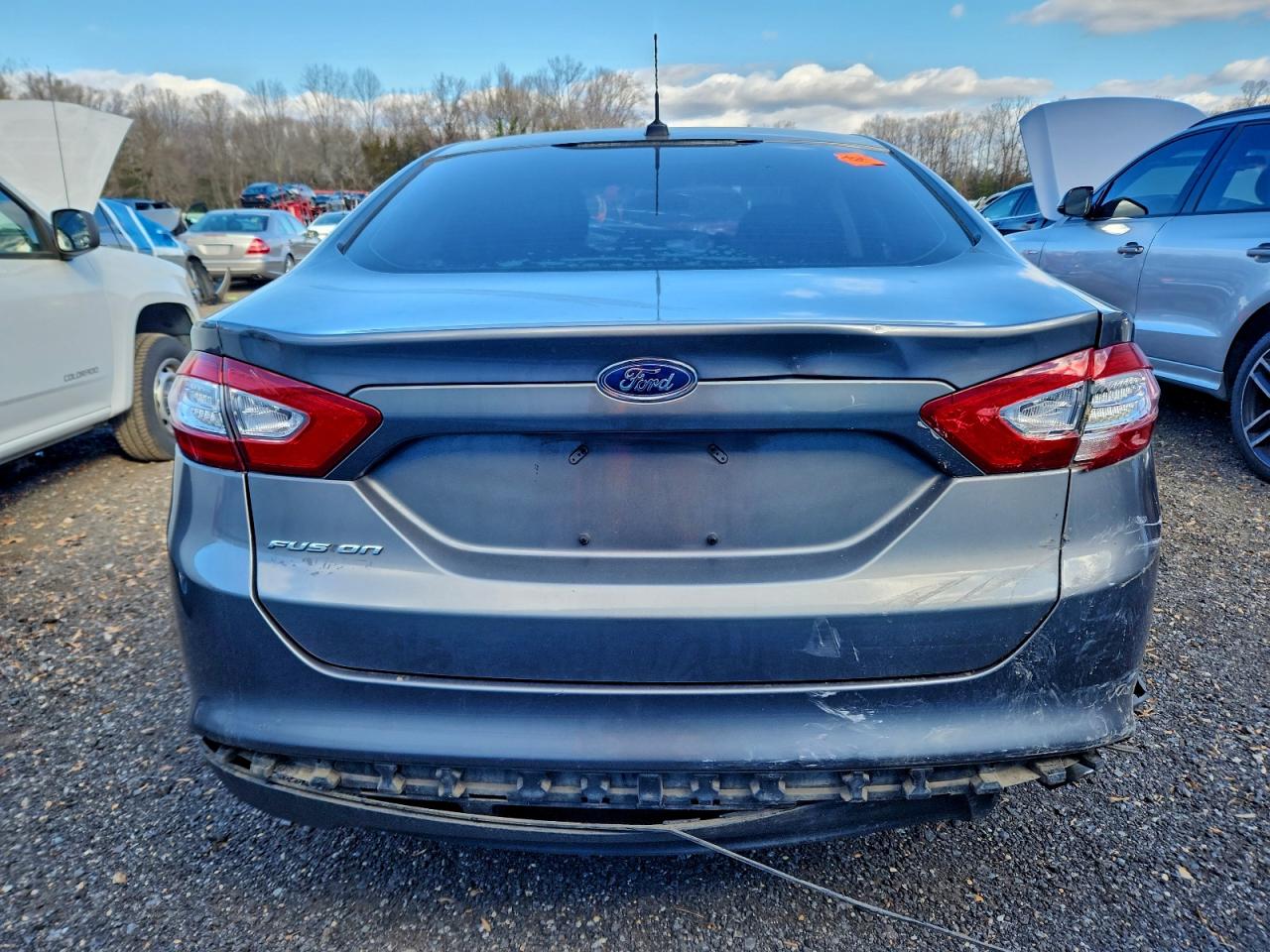 Ford Fusion S Image 9