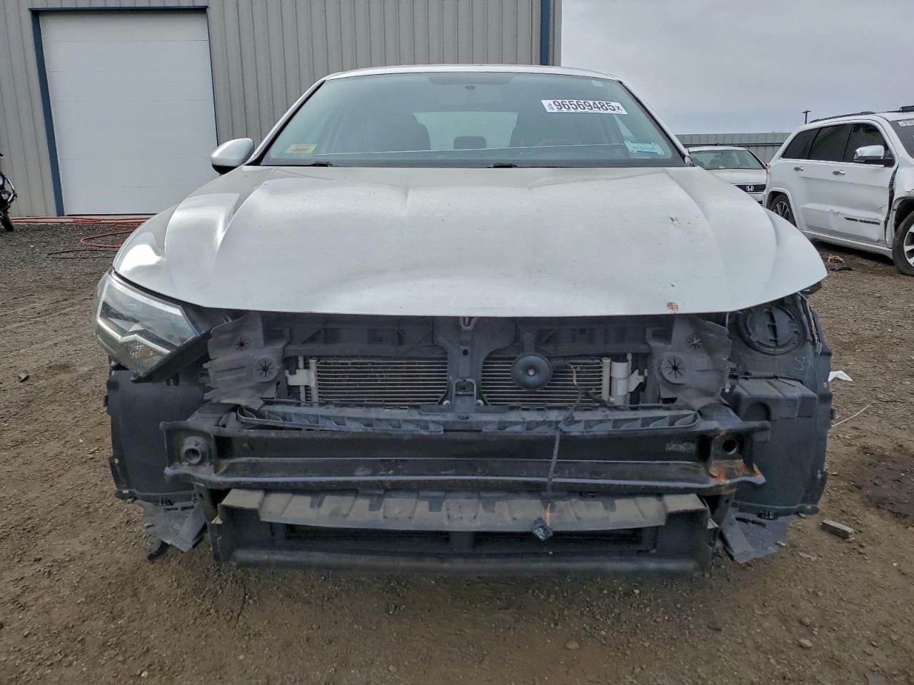 Volkswagen Jetta S Image 3