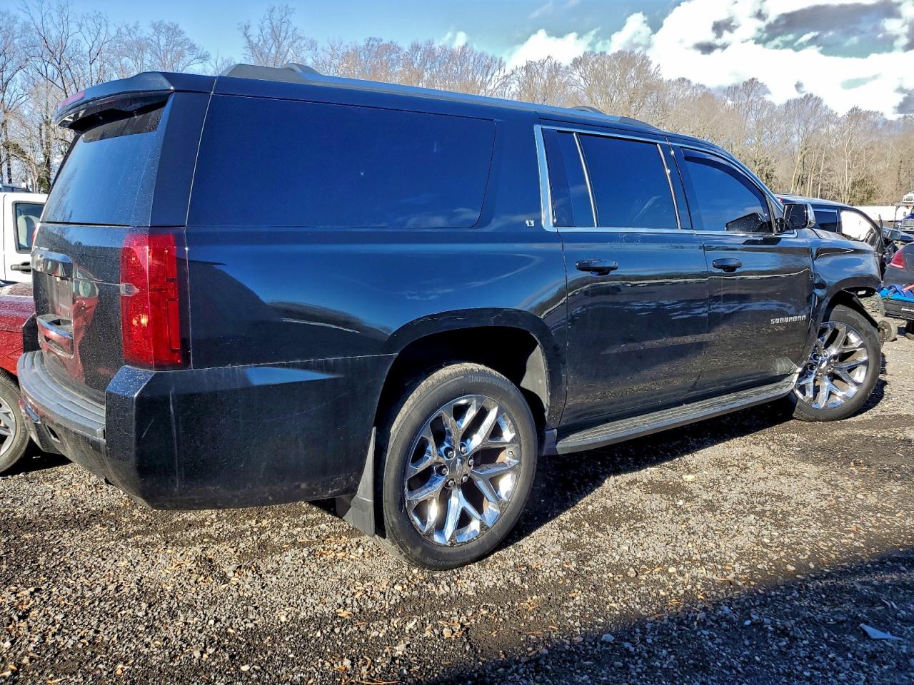 Chevrolet Suburban K1500 Lt Image 3