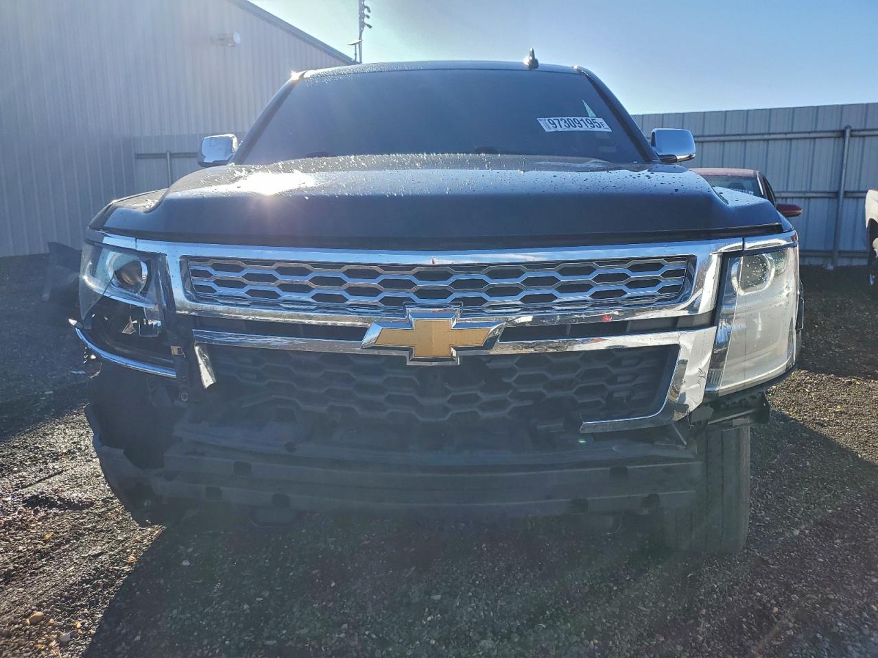 Chevrolet Suburban K1500 Lt Image 5