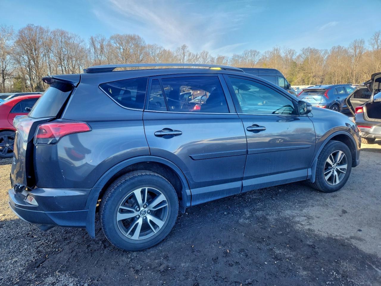 Toyota RAV4 Xle Image 8