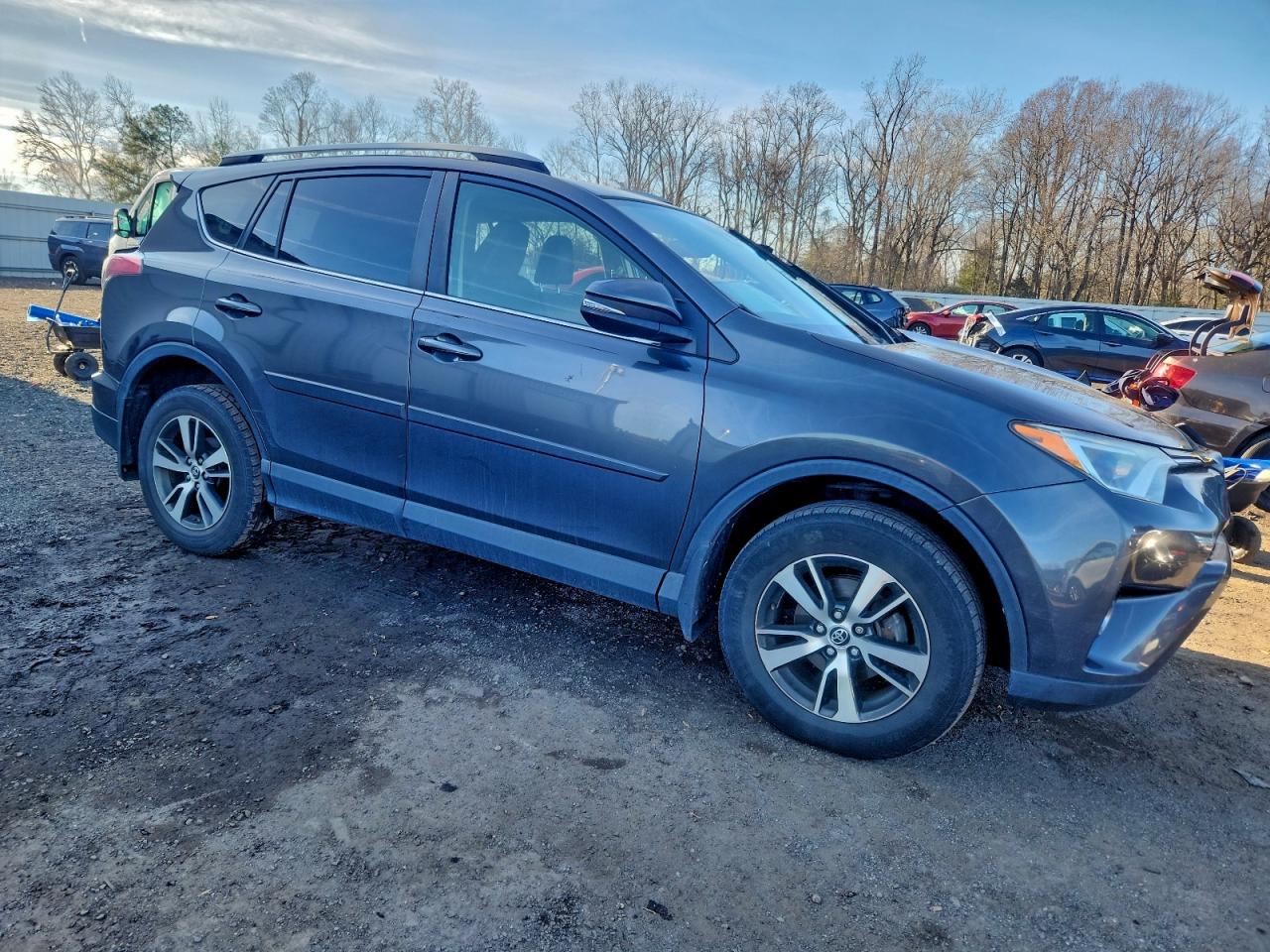 Toyota RAV4 Xle Image 4