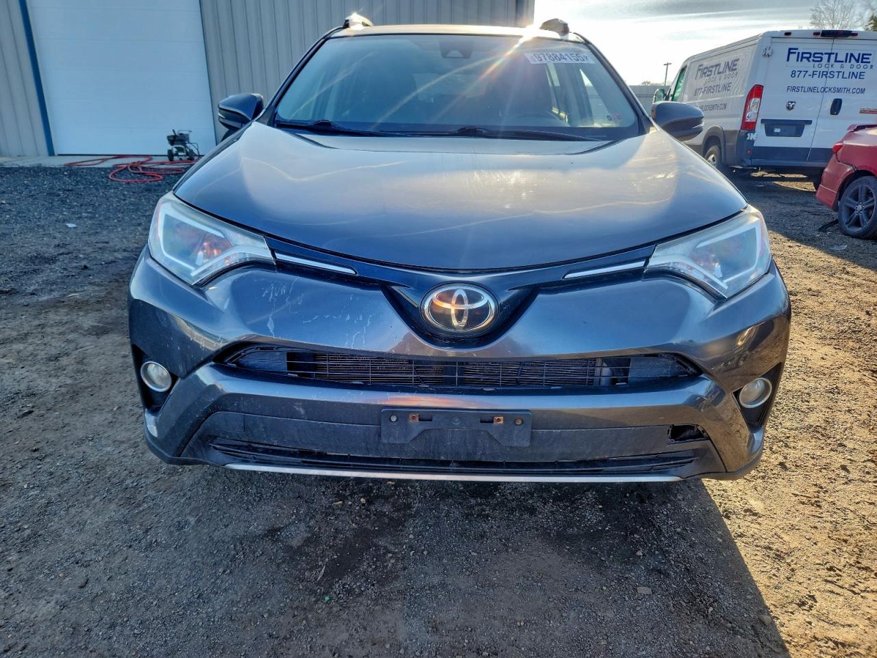 Toyota RAV4 Xle Image 6