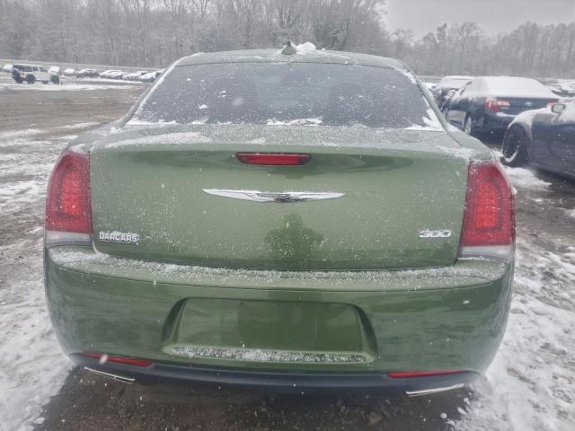 Chrysler 300 Touring Image 2