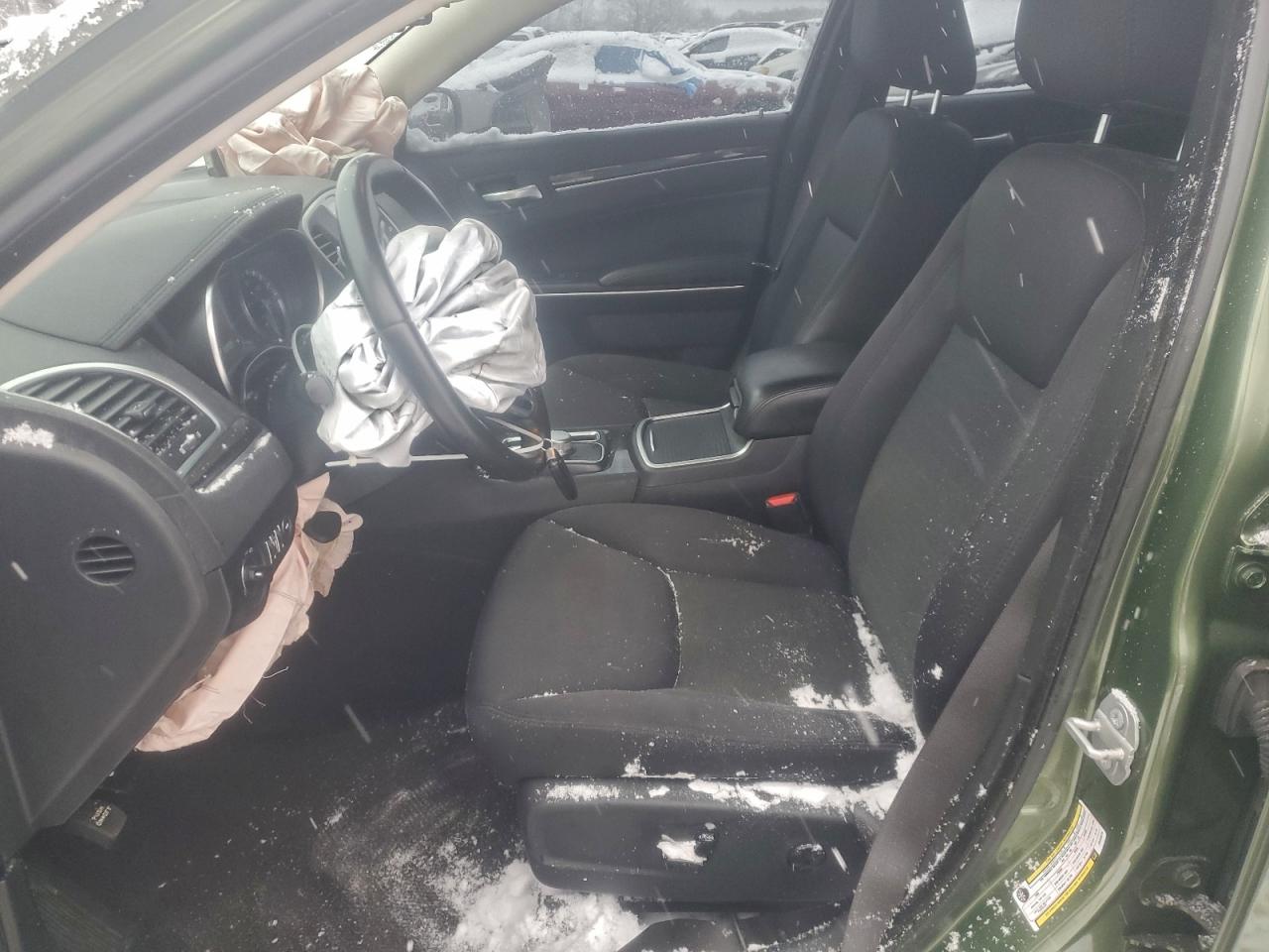 Chrysler 300 Touring Image 3