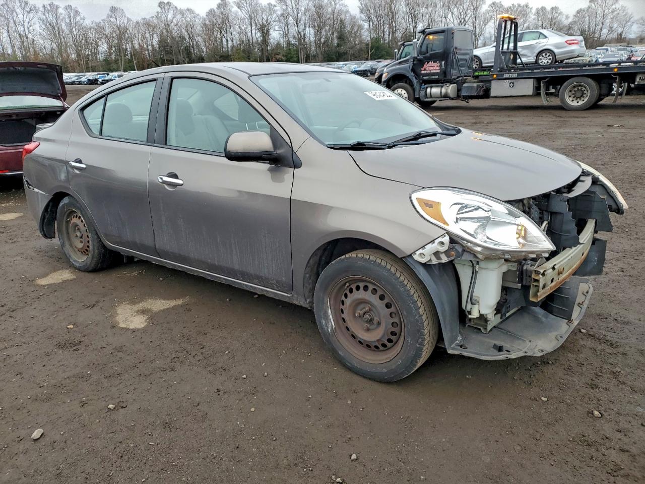 Nissan Versa S Image 6