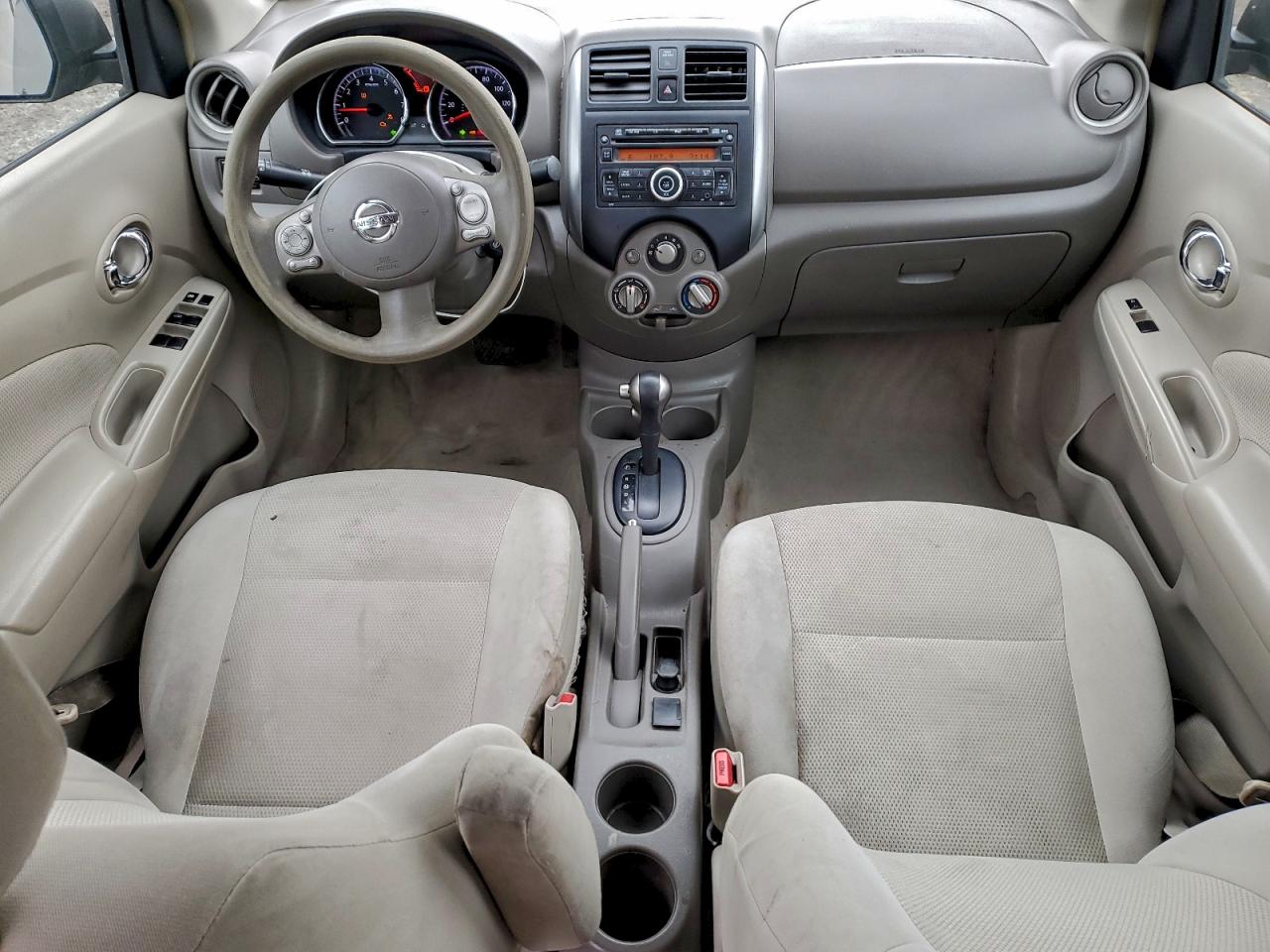 Nissan Versa S Image 4