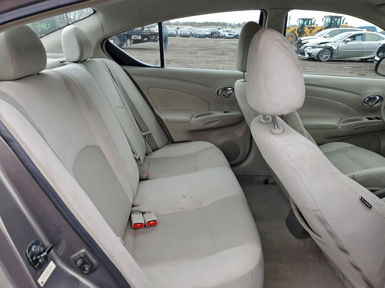 Nissan Versa S Image 10