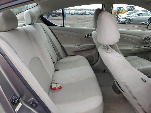 Nissan Versa S Image 10