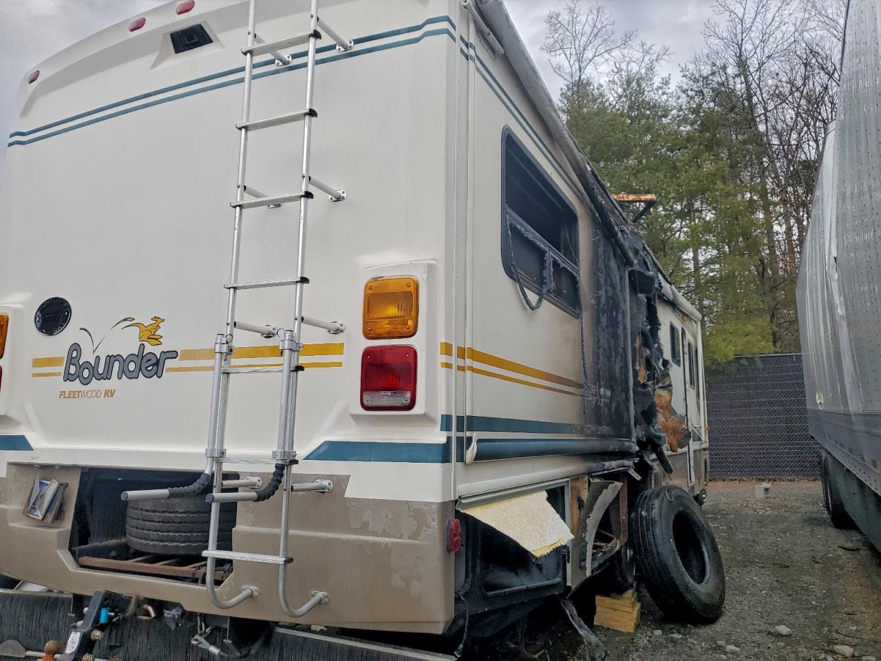Workhorse Custom Cha Motorhome W22 Image 9