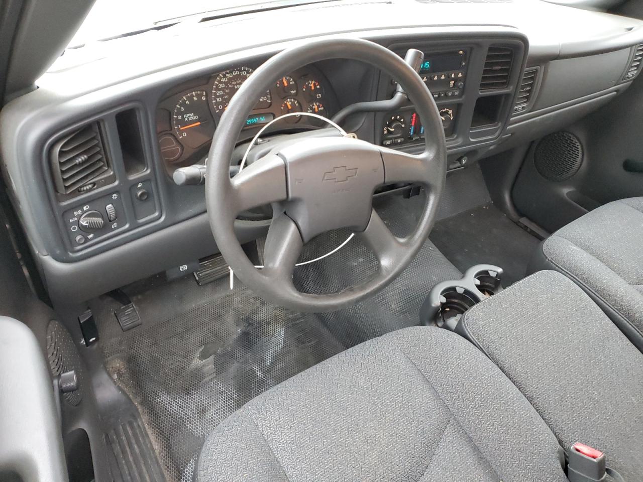 Chevrolet Silverado C1500 Classic Image 8