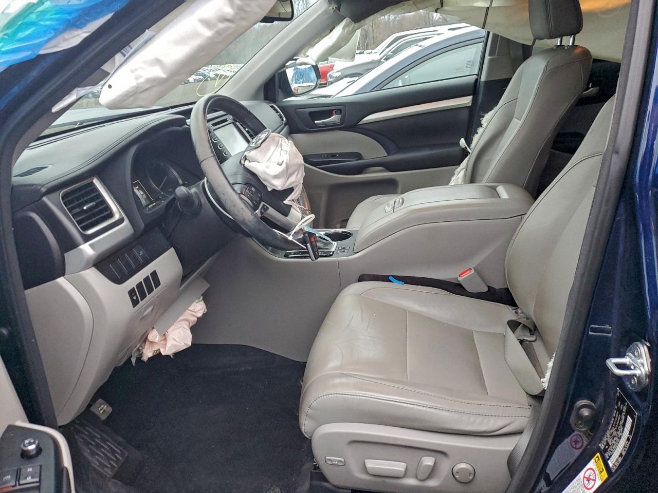 Toyota Highlander Xle Image 2