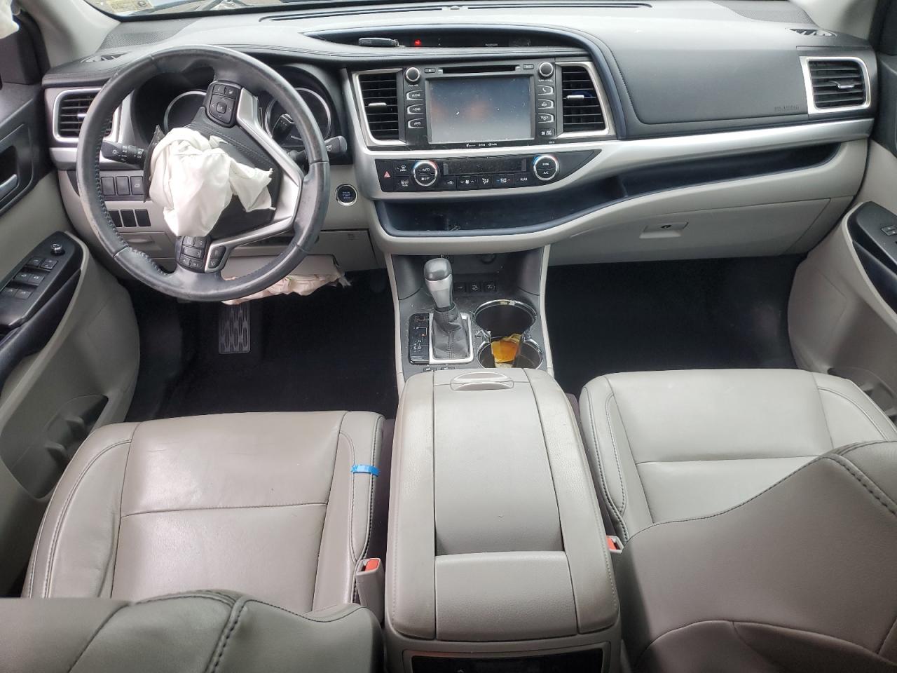 Toyota Highlander Xle Image 12