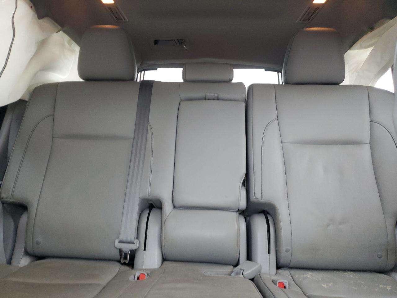 Toyota Highlander Xle Image 6