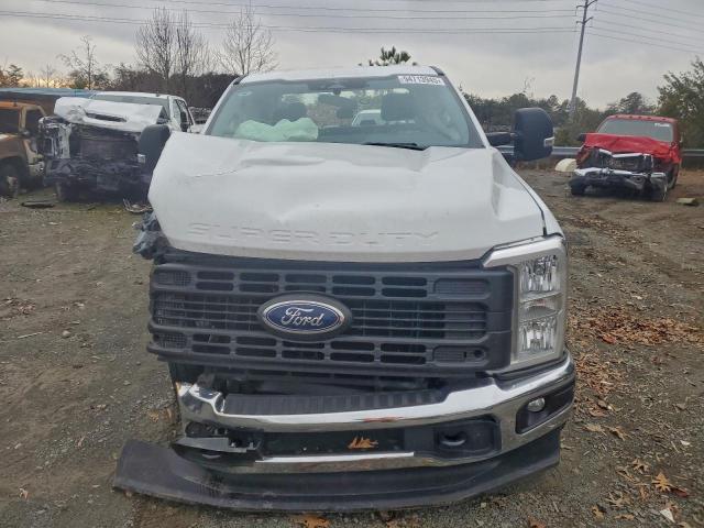 Ford F-350 Super Duty Image 13