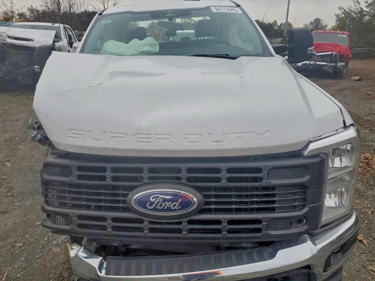 Ford F-350 Super Duty Image 8