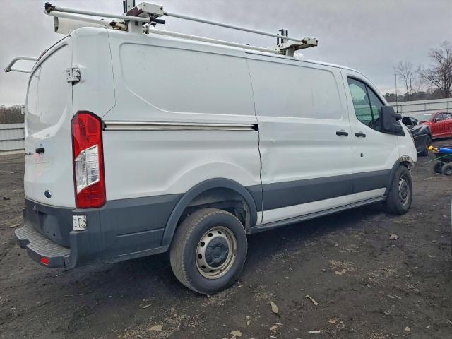 Ford Transit T-250 Image 4