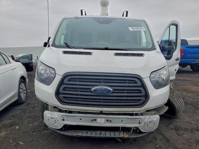 Ford Transit T-250 Image 8