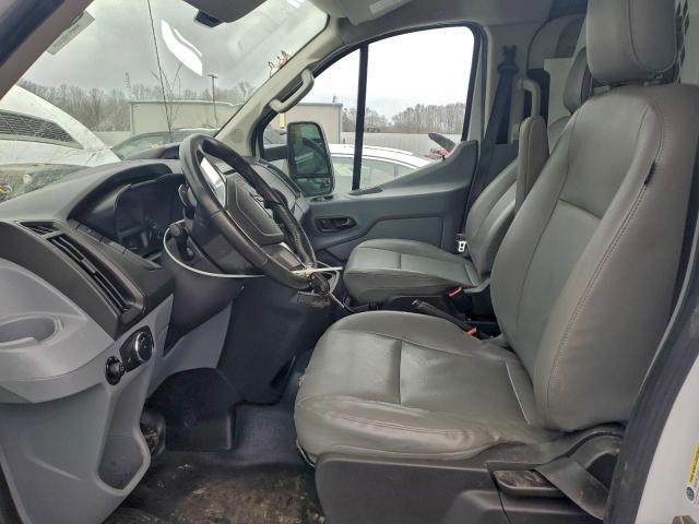 Ford Transit T-250 Image 6