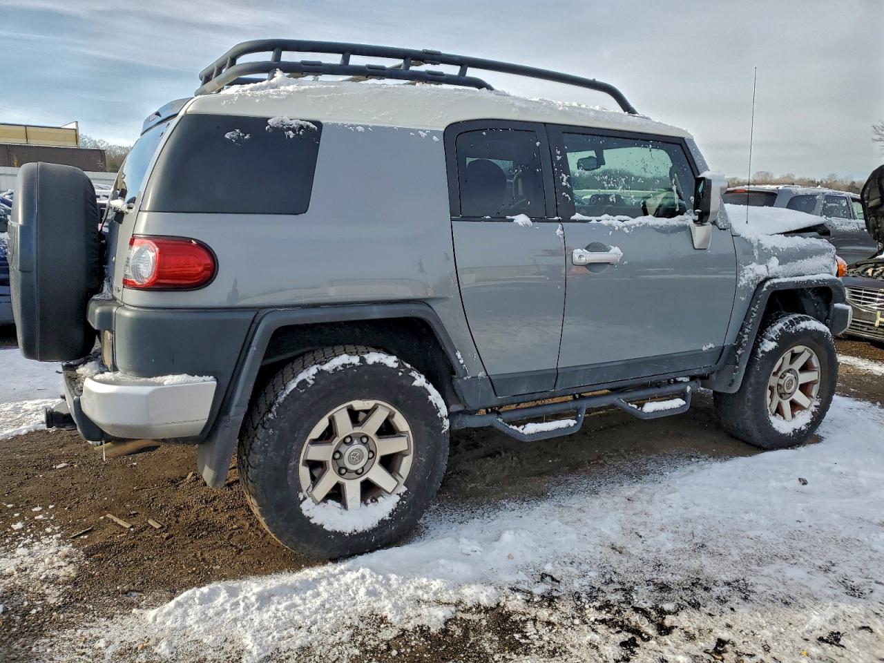 Toyota FJ Cruiser Image 2