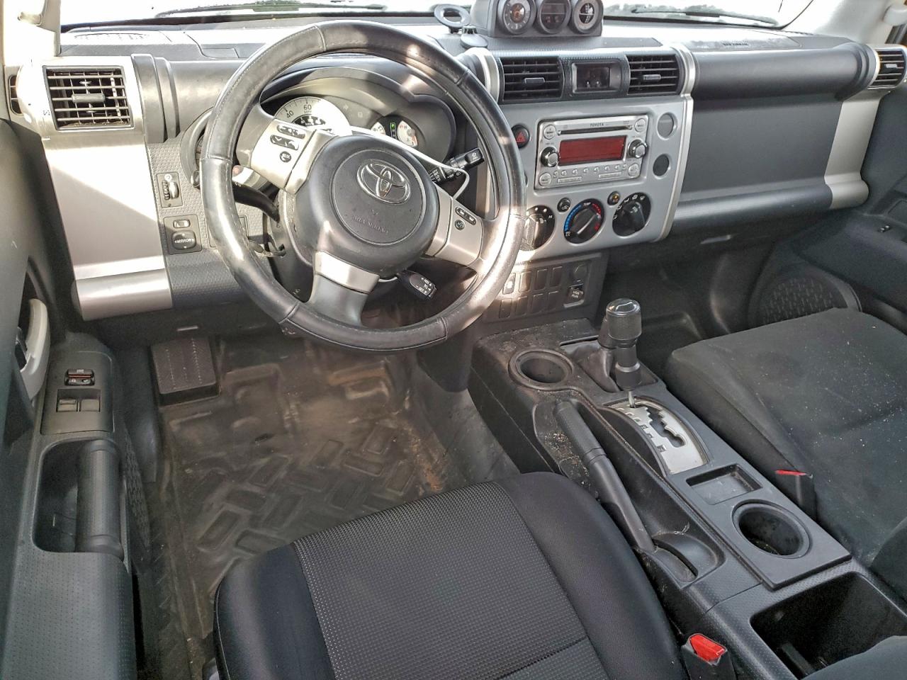 Toyota FJ Cruiser Image 4