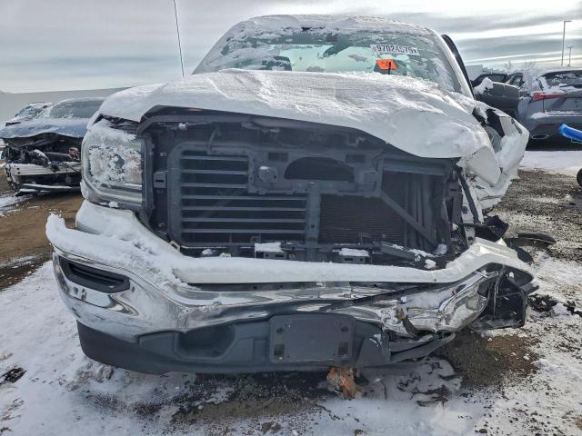 GMC Sierra C1500 Image 2