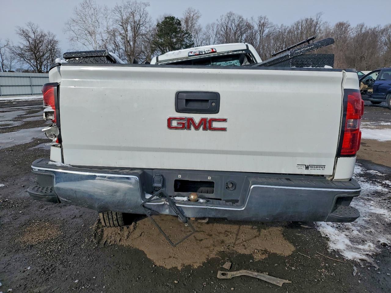 GMC Sierra C1500 Image 11