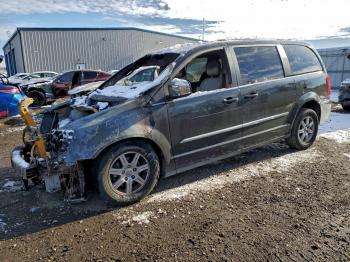  Salvage Chrysler Minivan
