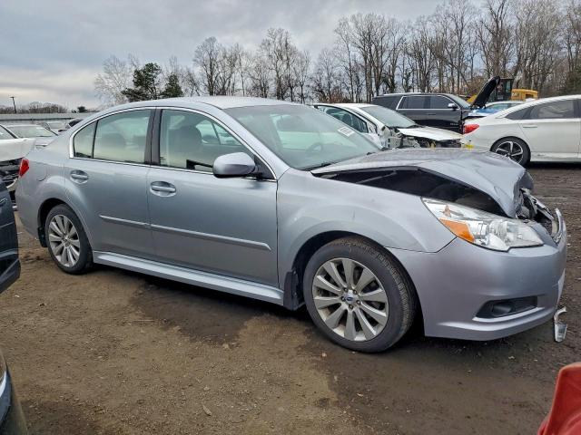 Subaru Legacy 2.5i Limited Image 9
