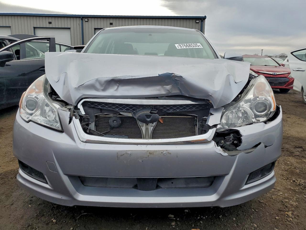 Subaru Legacy 2.5i Limited Image 3