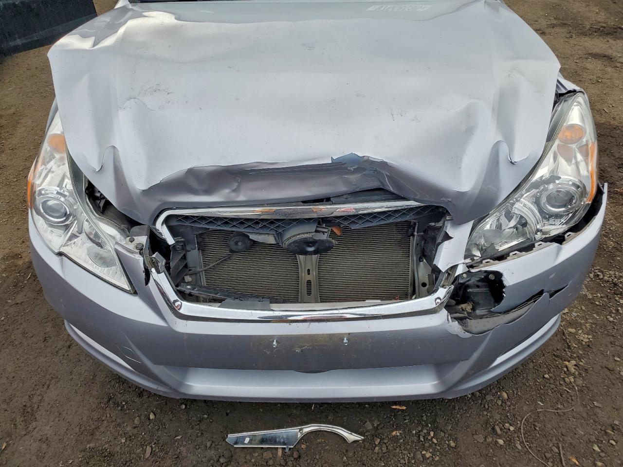 Subaru Legacy 2.5i Limited Image 12