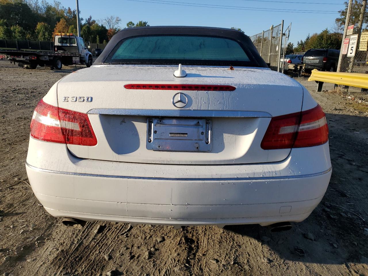 Mercedes-Benz E-Class 350 Image 8